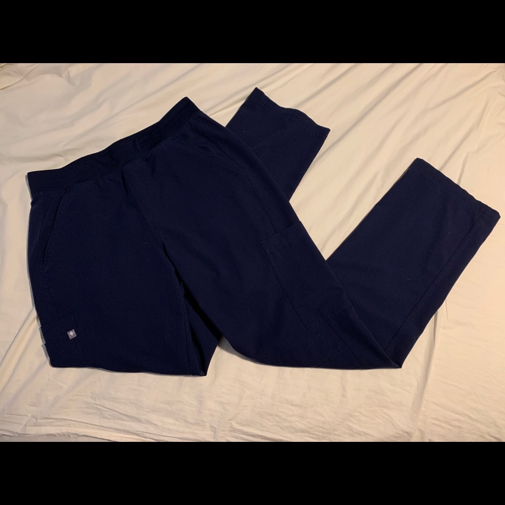 Navy men’s Figs scrub- Axim